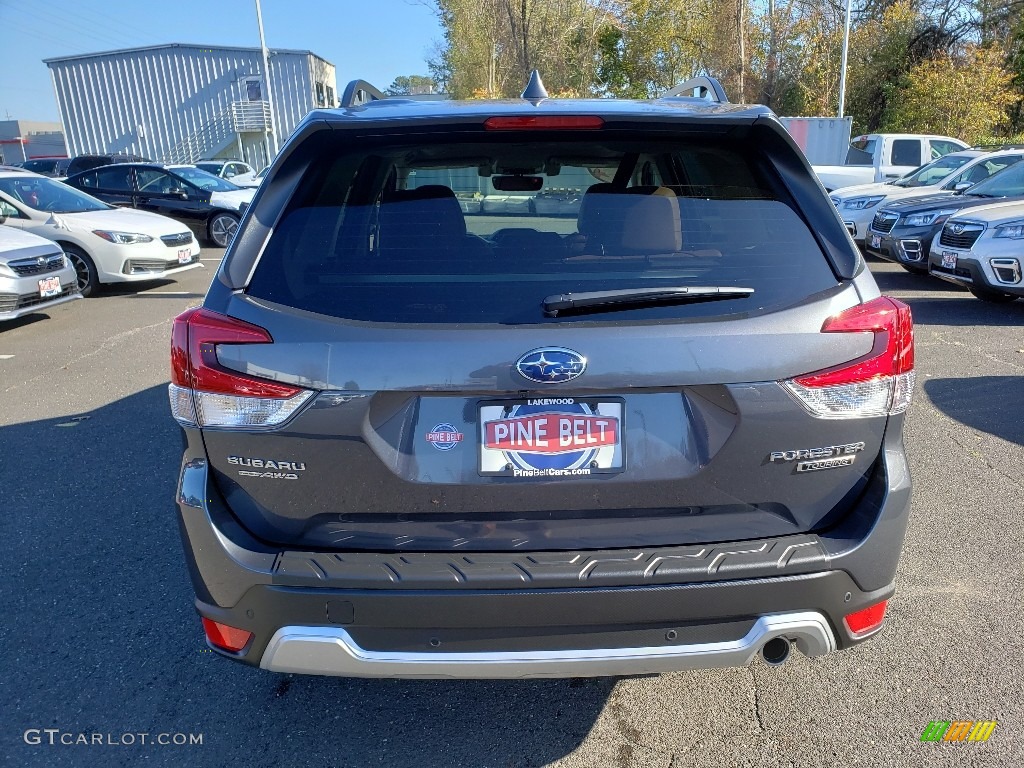 2020 Forester 2.5i Touring - Magnetite Gray Metallic / Saddle Brown photo #5