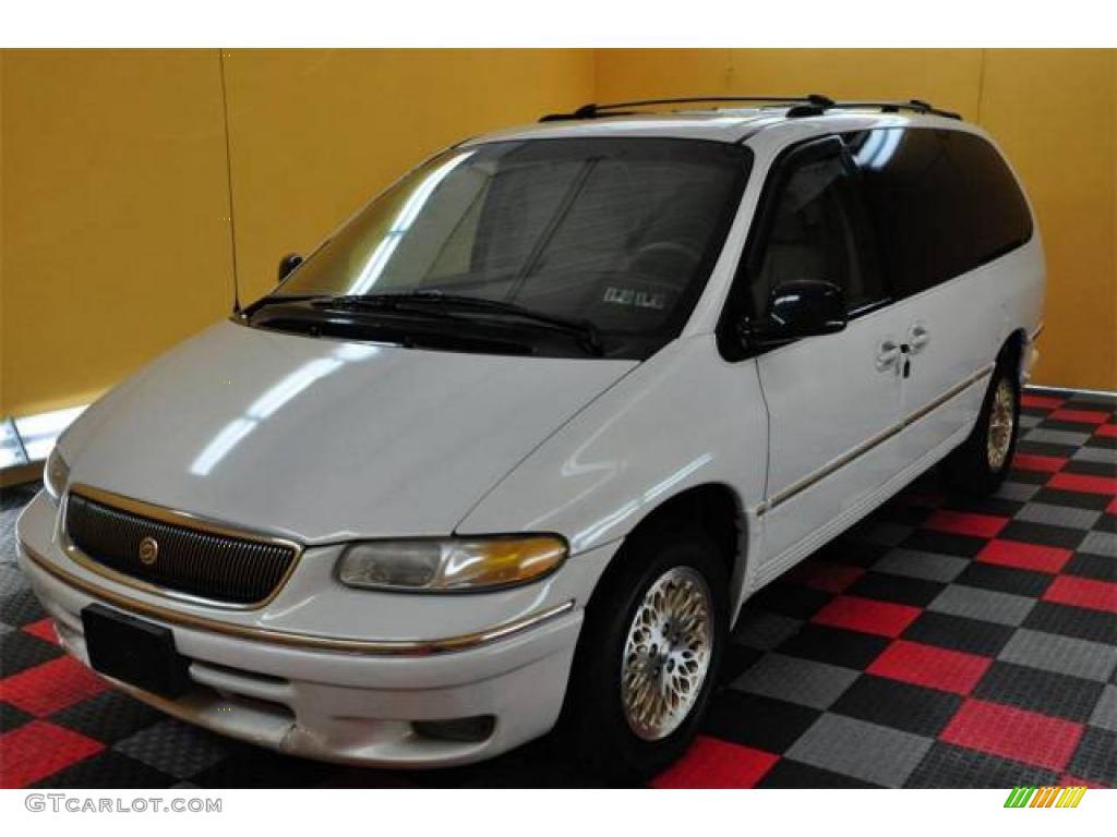 1997 Town & Country LXi - Stone White / Camel photo #3
