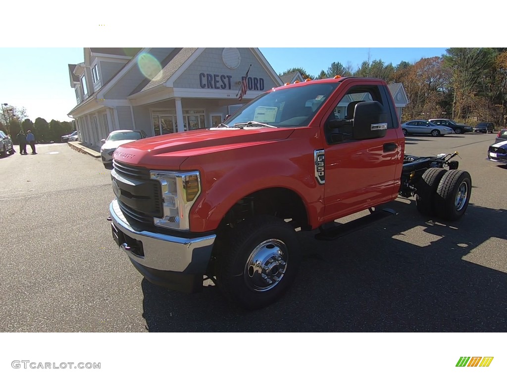 2019 F350 Super Duty XL Regular Cab 4x4 Chassis - Race Red / Earth Gray photo #10