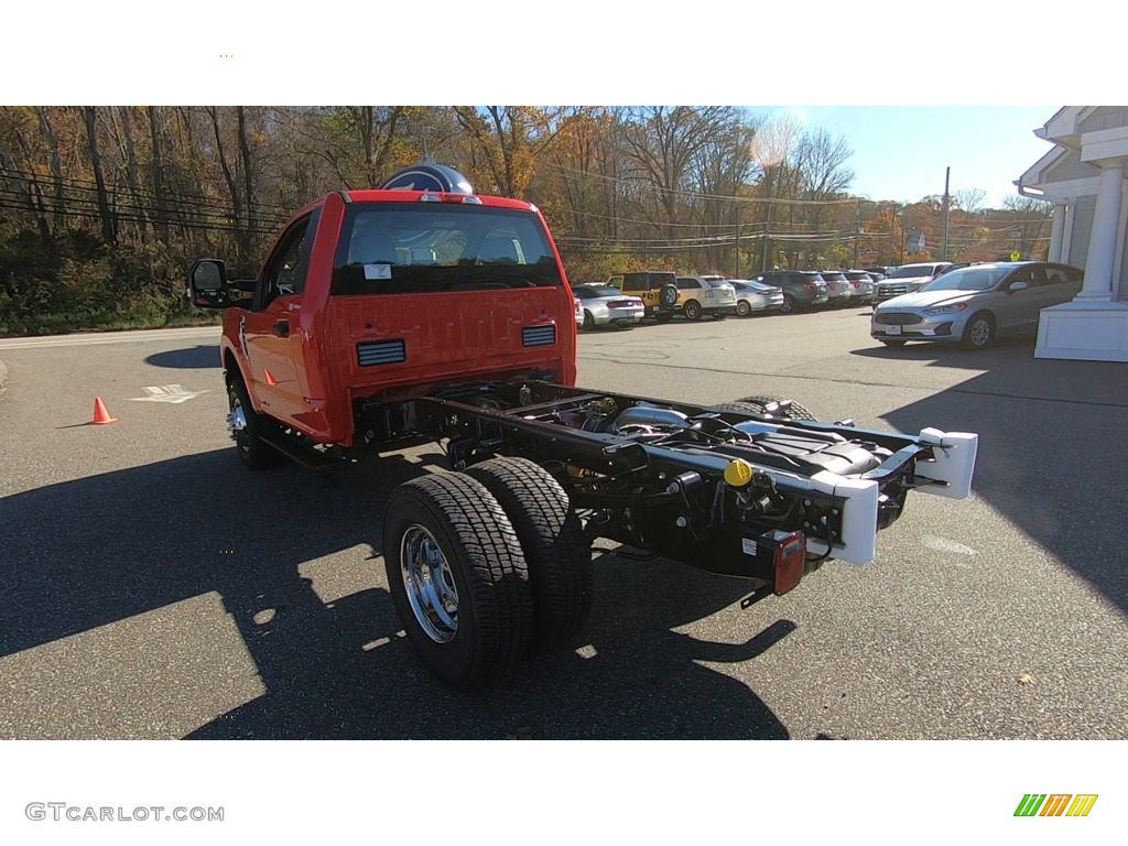 2019 F350 Super Duty XL Regular Cab 4x4 Chassis - Race Red / Earth Gray photo #17