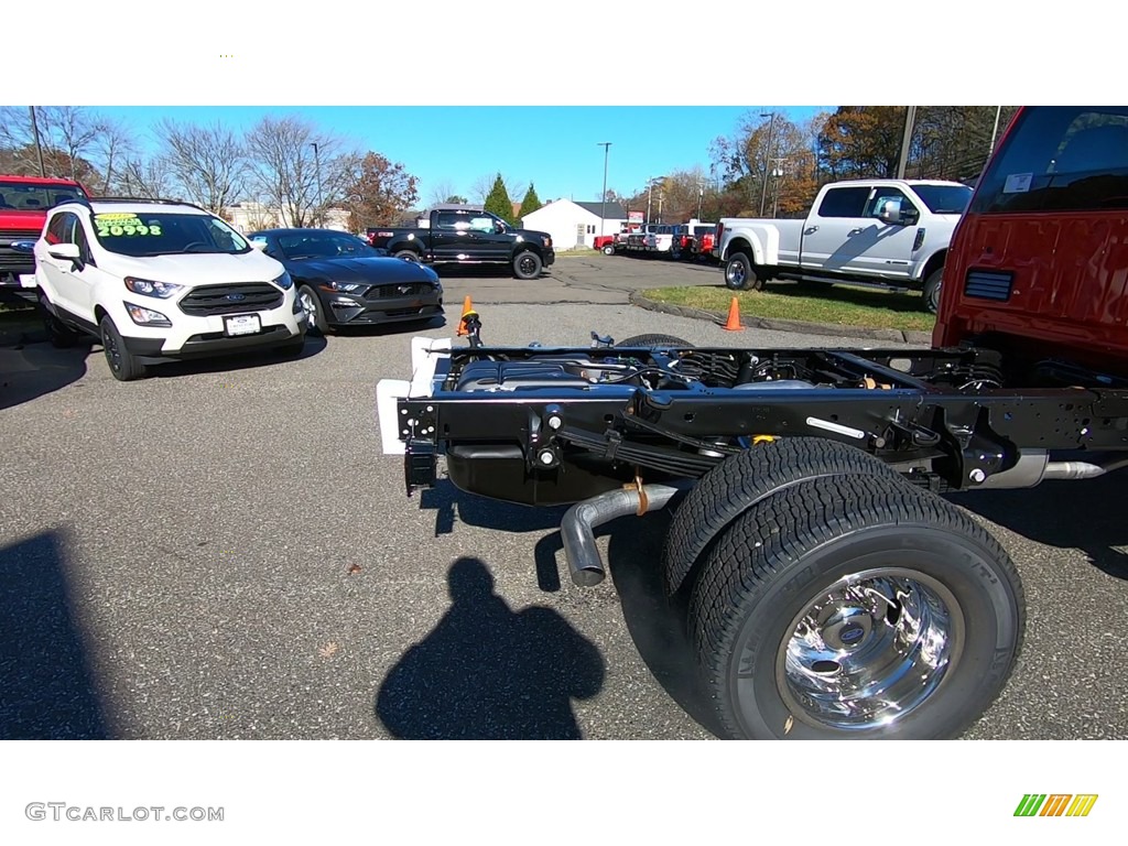2019 F350 Super Duty XL Regular Cab 4x4 Chassis - Race Red / Earth Gray photo #27