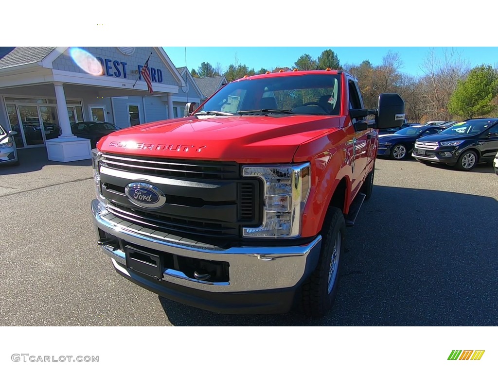 2019 F350 Super Duty XL Regular Cab 4x4 - Race Red / Earth Gray photo #8