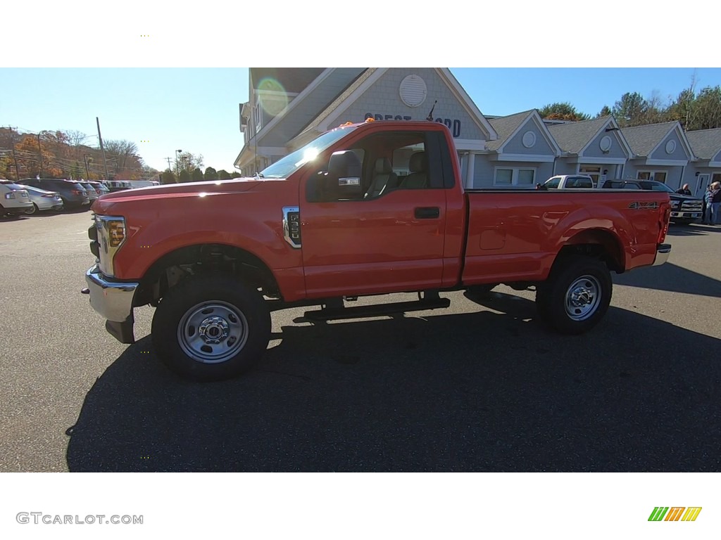 2019 F350 Super Duty XL Regular Cab 4x4 - Race Red / Earth Gray photo #11