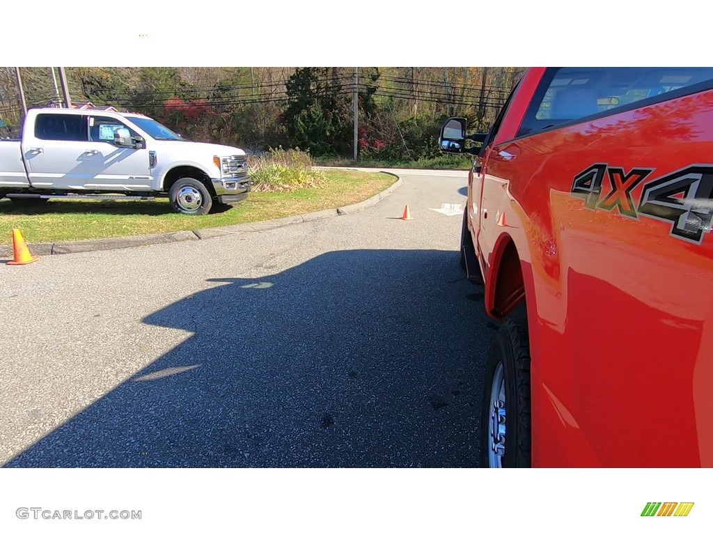 2019 F350 Super Duty XL Regular Cab 4x4 - Race Red / Earth Gray photo #32