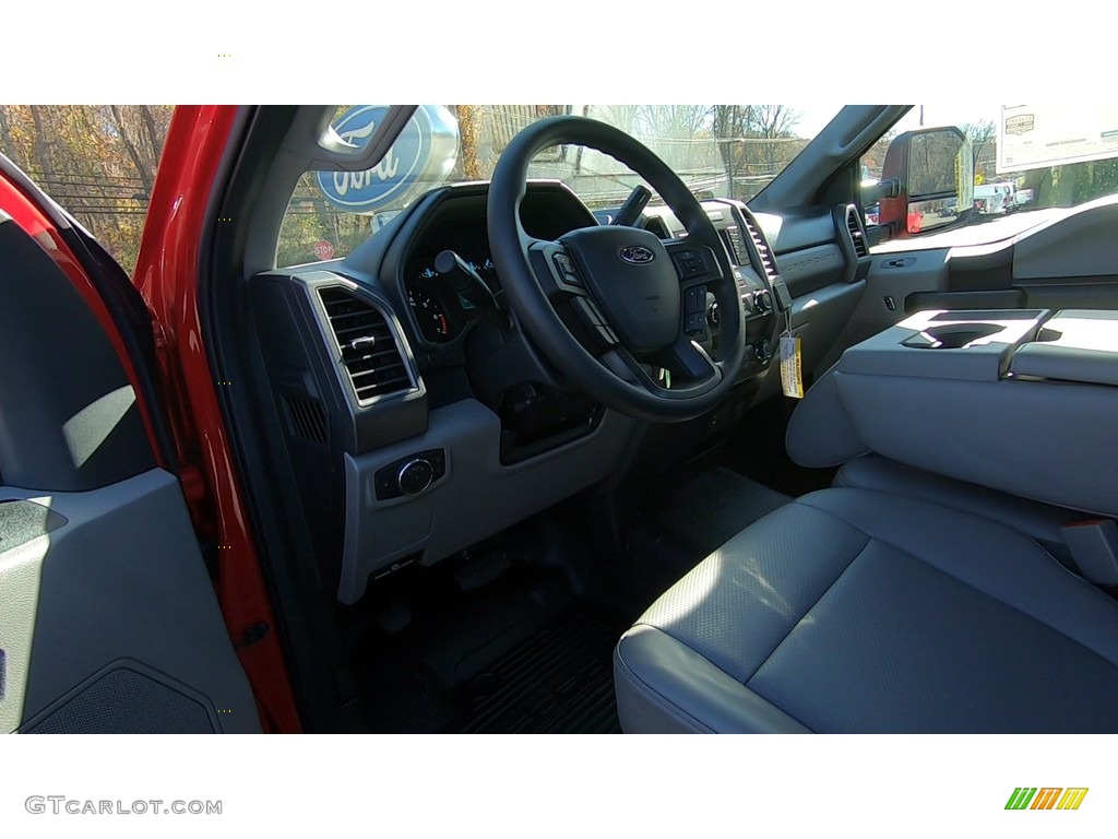 2019 F350 Super Duty XL Regular Cab 4x4 - Race Red / Earth Gray photo #35