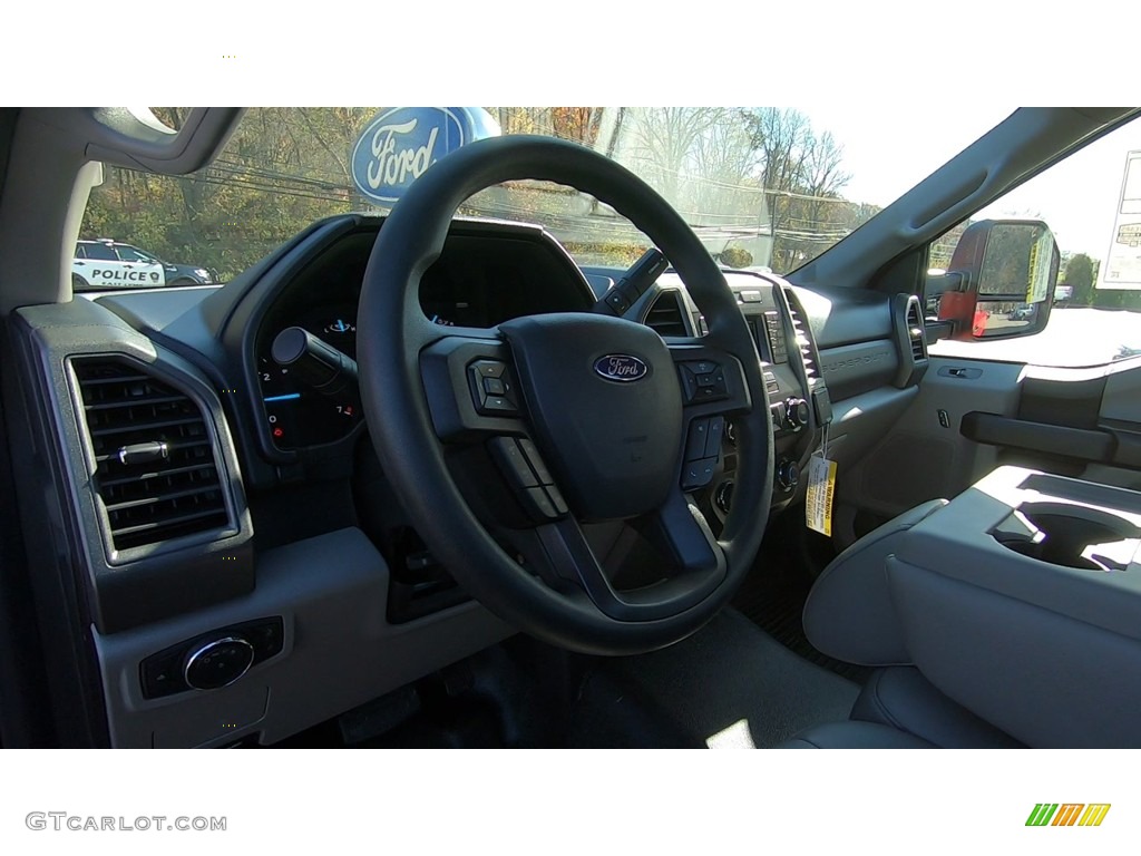 2019 F350 Super Duty XL Regular Cab 4x4 - Race Red / Earth Gray photo #36