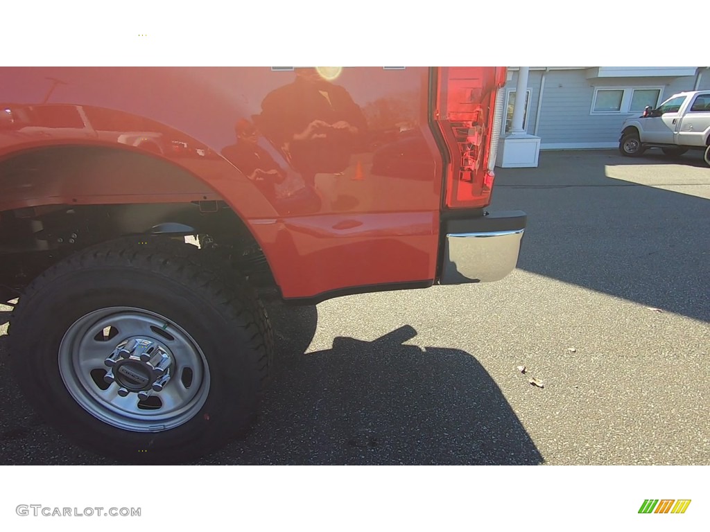 2019 F350 Super Duty XL Regular Cab 4x4 - Race Red / Earth Gray photo #59
