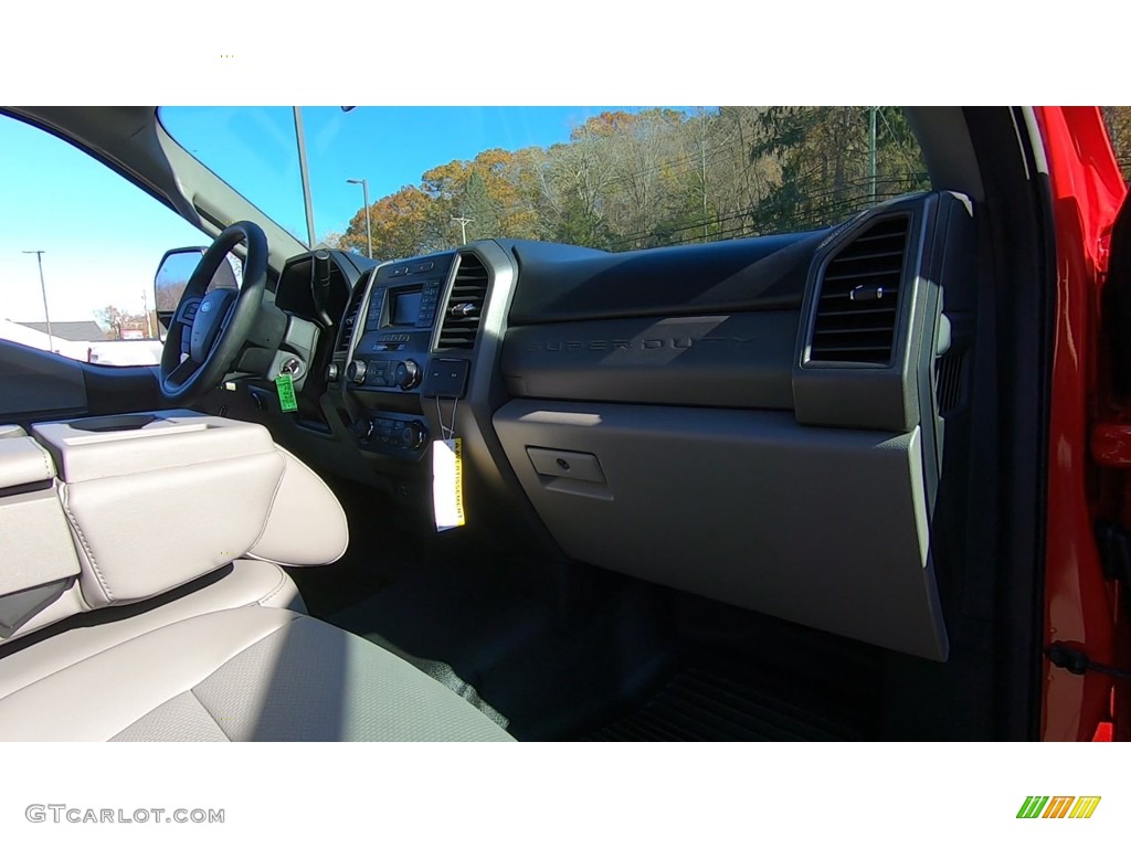 2019 F350 Super Duty XL Regular Cab 4x4 - Race Red / Earth Gray photo #74