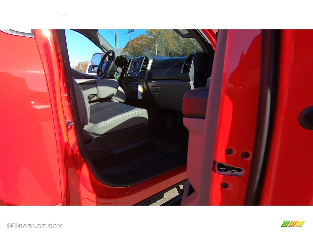 2019 F350 Super Duty XL Regular Cab 4x4 - Race Red / Earth Gray photo #76