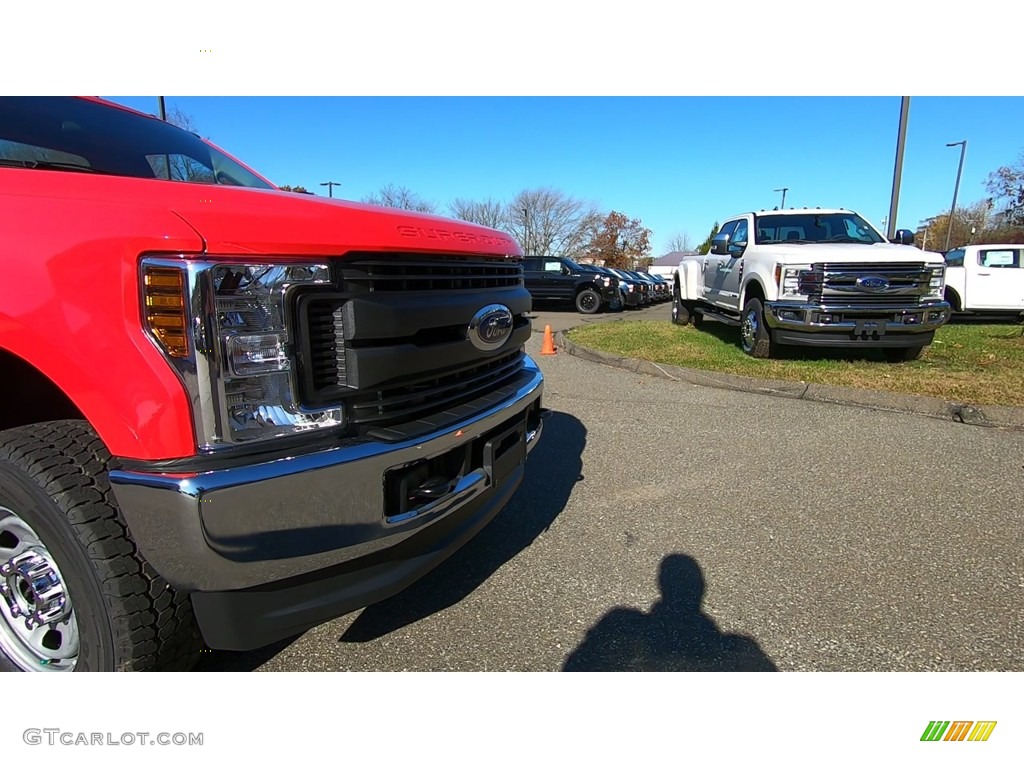 2019 F350 Super Duty XL Regular Cab 4x4 - Race Red / Earth Gray photo #83