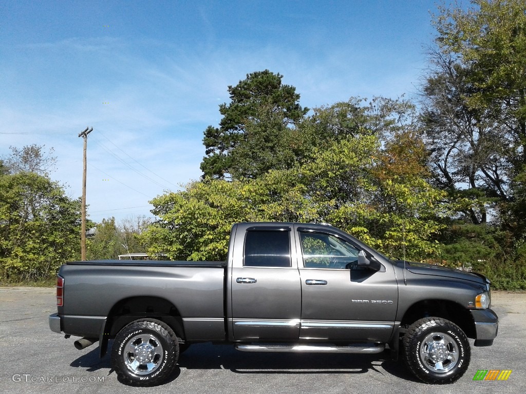 2004 Ram 2500 SLT Quad Cab 4x4 - Graphite Metallic / Dark Slate Gray photo #5
