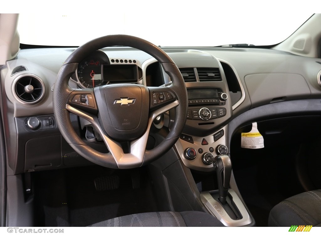 2012 Sonic LT Hatch - Victory Red / Jet Black/Dark Titanium photo #6