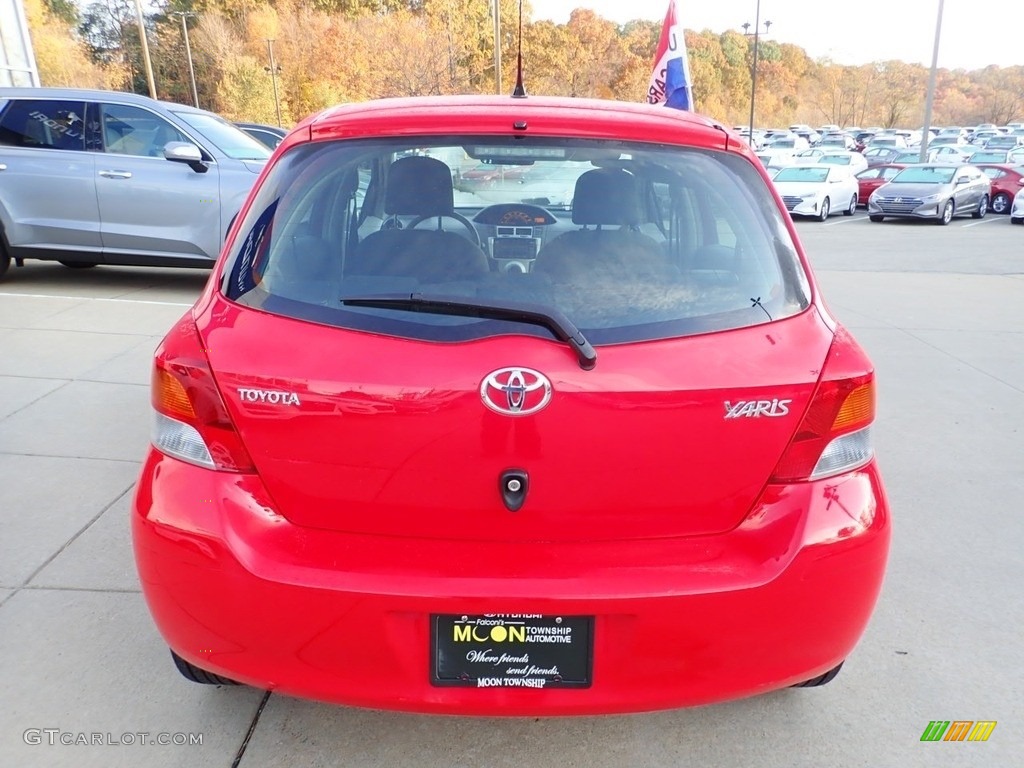 2009 Yaris 5 Door Liftback - Absolutely Red / Dark Charcoal photo #3