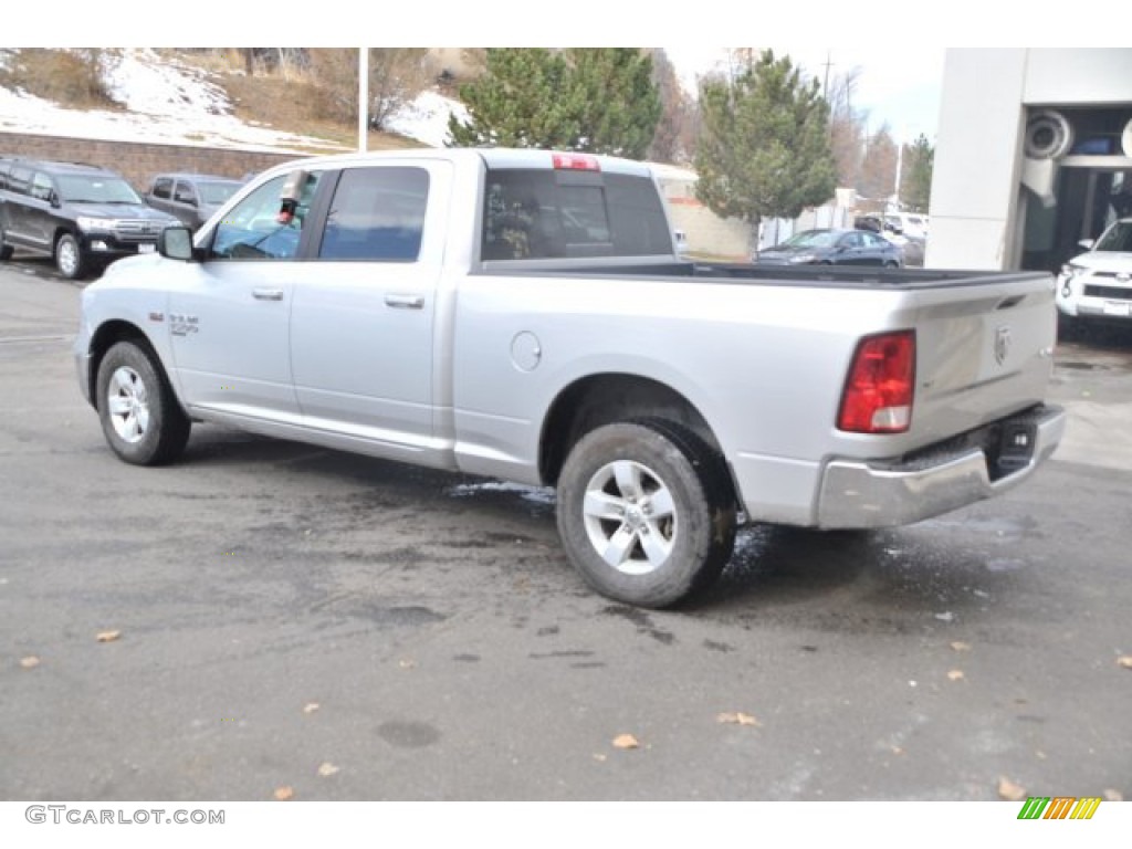 2019 1500 Classic SLT Crew Cab 4x4 - Bright Silver Metallic / Black/Diesel Gray photo #4