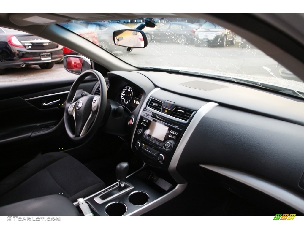 2015 Altima 2.5 S - Brilliant Silver / Charcoal photo #15