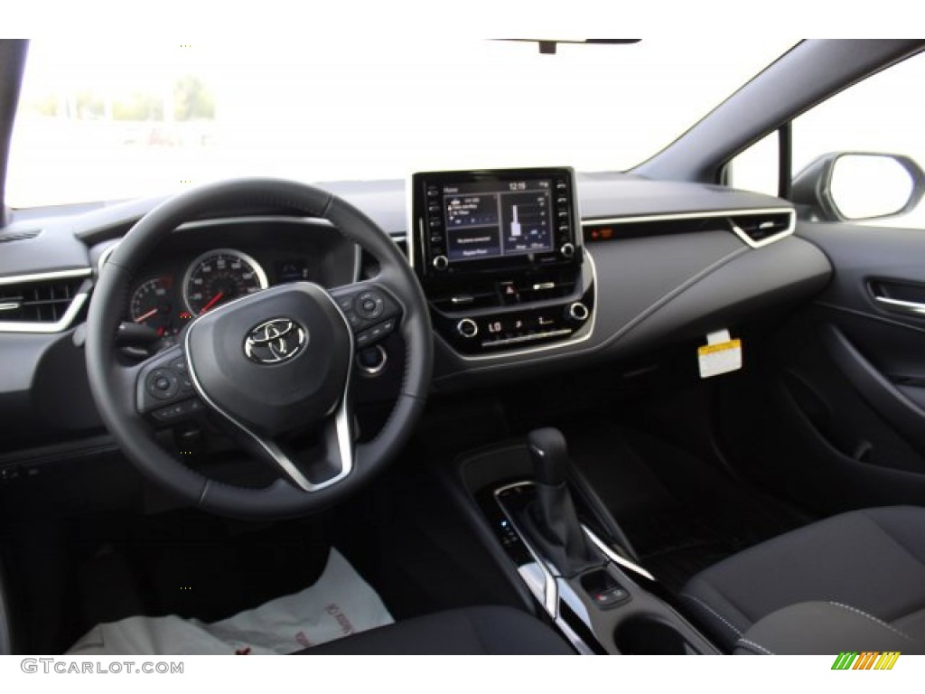 2020 Toyota Corolla Hatchback SE Black Dashboard Photo #135927355