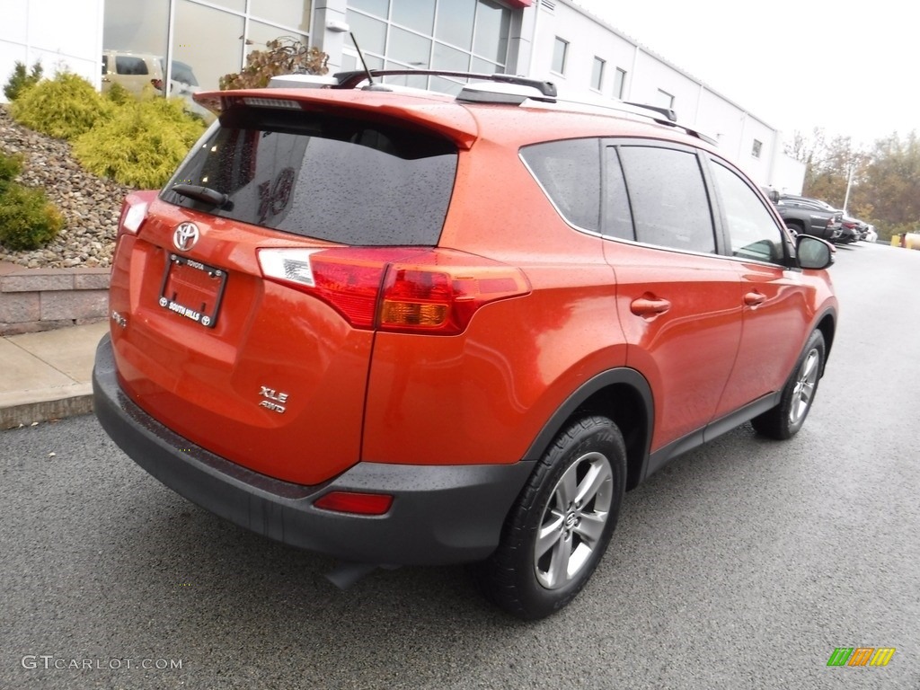 2015 RAV4 XLE AWD - Hot Lava / Black photo #9