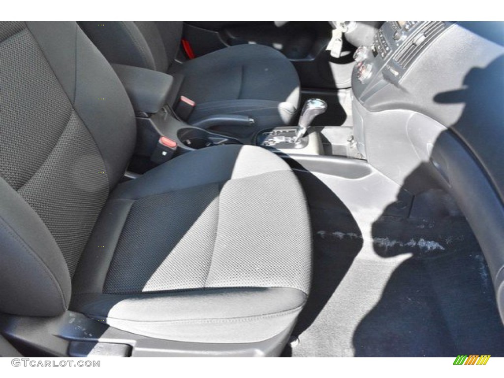 2009 Elantra Touring - Quicksilver / Black photo #16
