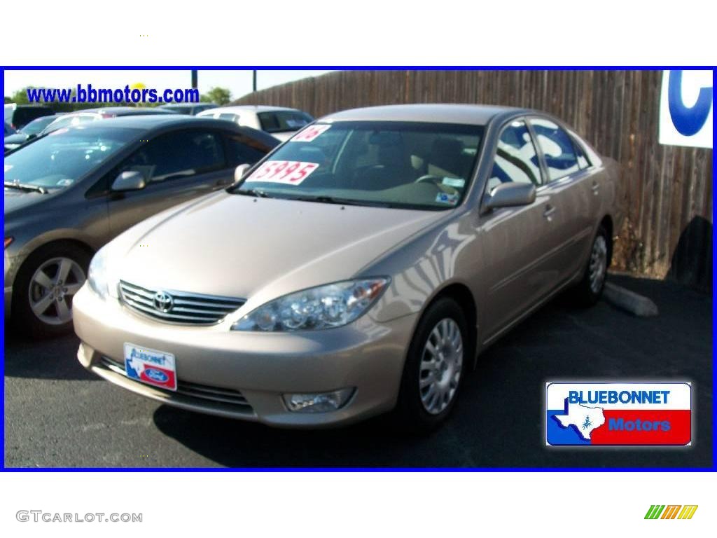 2006 Camry XLE - Desert Sand Mica / Taupe photo #1