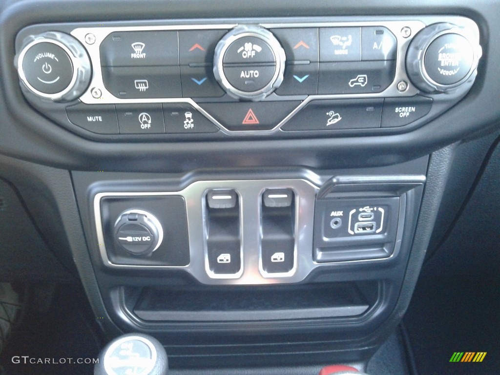 2020 Jeep Wrangler Sport 4x4 Controls Photo #135935242