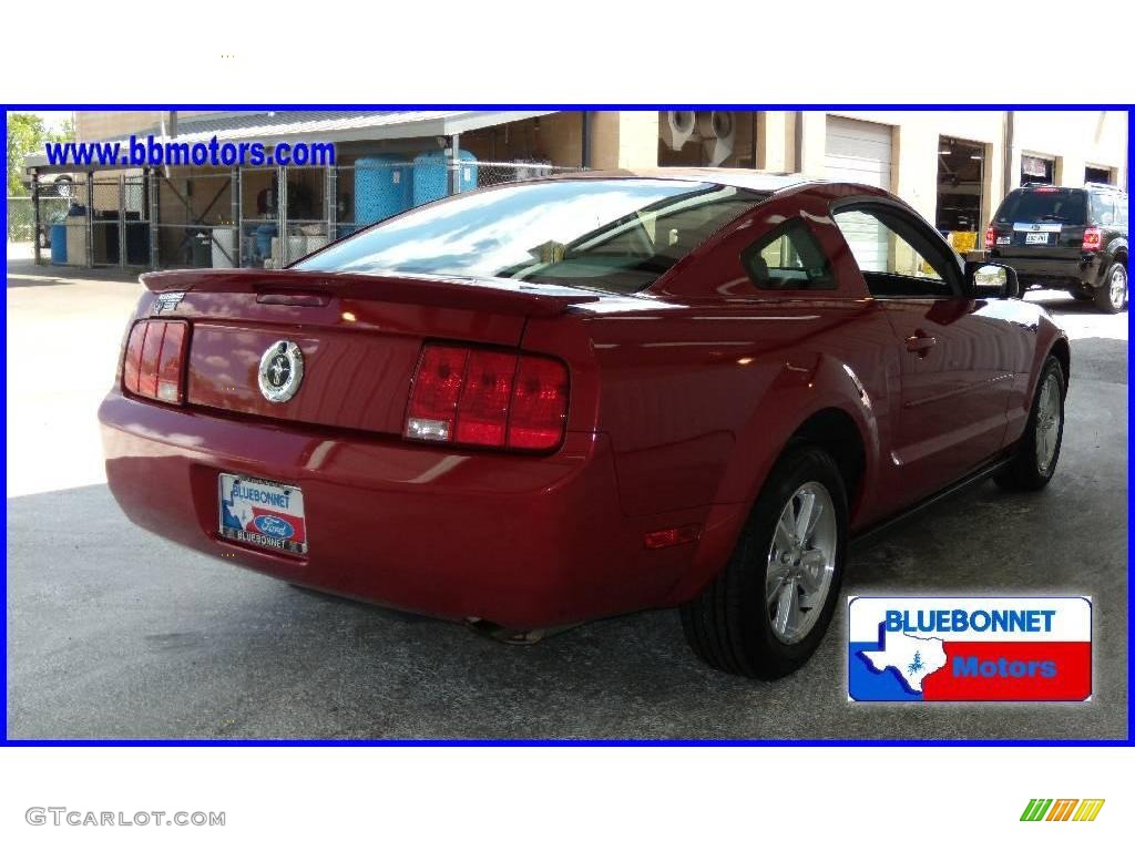 2008 Mustang V6 Deluxe Coupe - Dark Candy Apple Red / Light Graphite photo #3