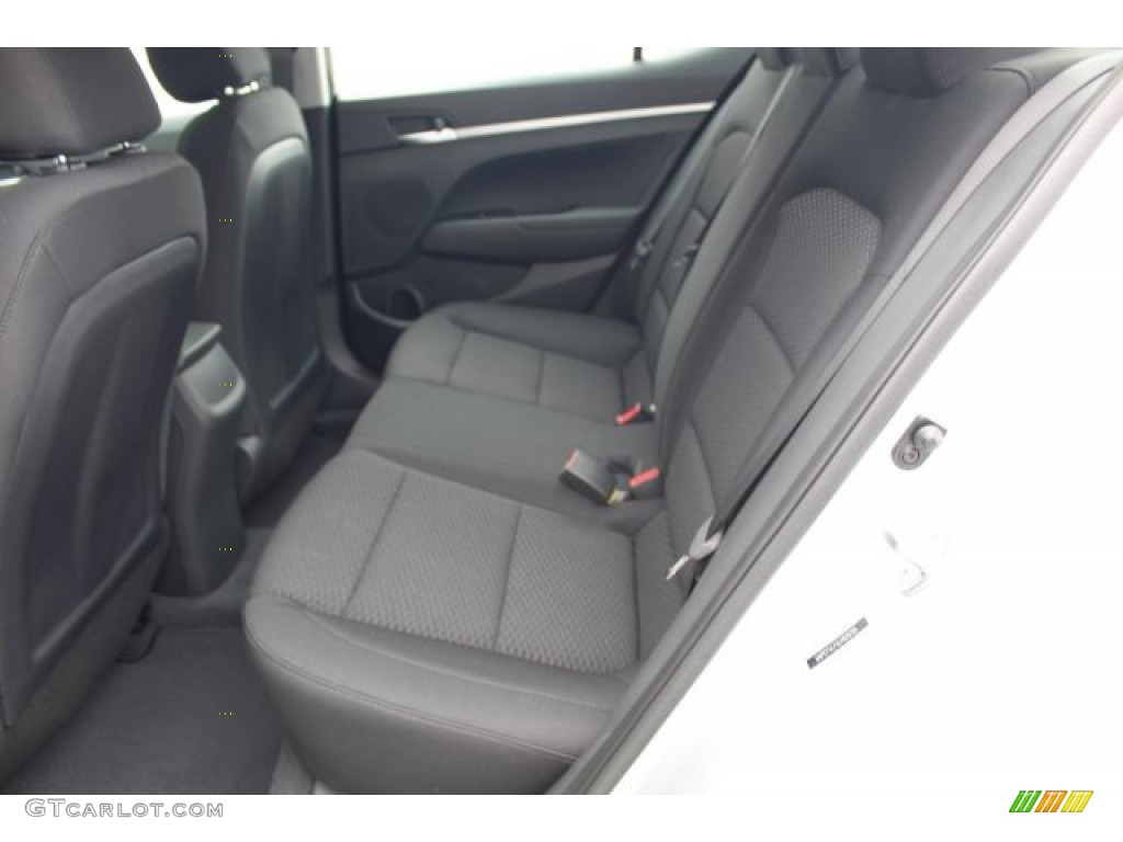 2020 Elantra SE - Symphony Silver / Black photo #17