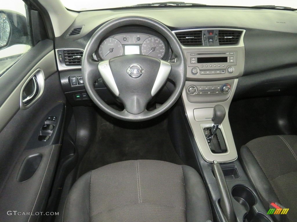 2014 Sentra S - Super Black / Charcoal photo #24