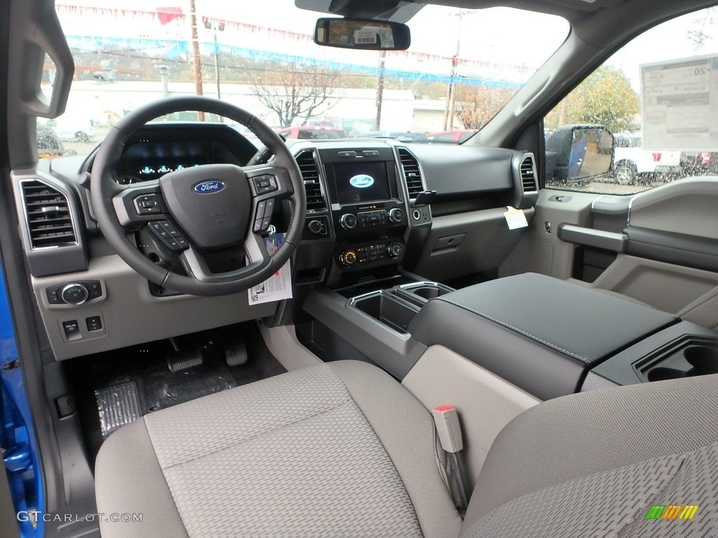 Medium Earth Gray Interior 2020 Ford F150 XLT SuperCrew 4x4 Photo #135940912