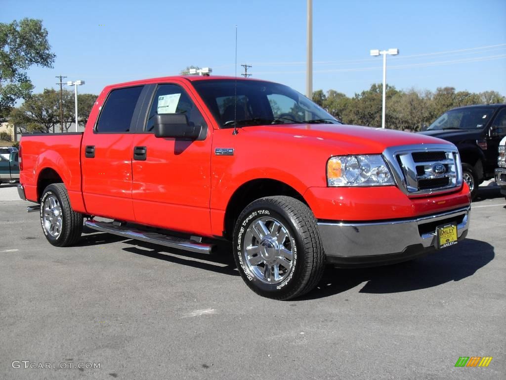 2008 F150 Lariat SuperCrew - Bright Red / Medium Flint Grey photo #5