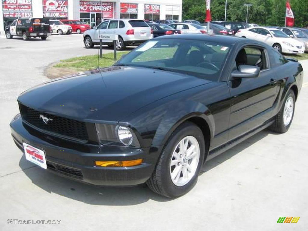 2008 Mustang V6 Premium Coupe - Black / Light Graphite photo #1