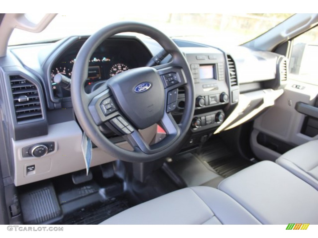 2019 F150 XL SuperCab - Oxford White / Earth Gray photo #16