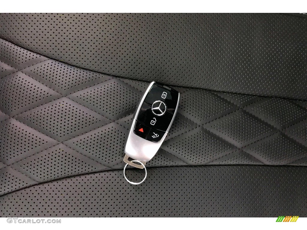 2020 Mercedes-Benz S 560 4Matic Coupe Keys Photos