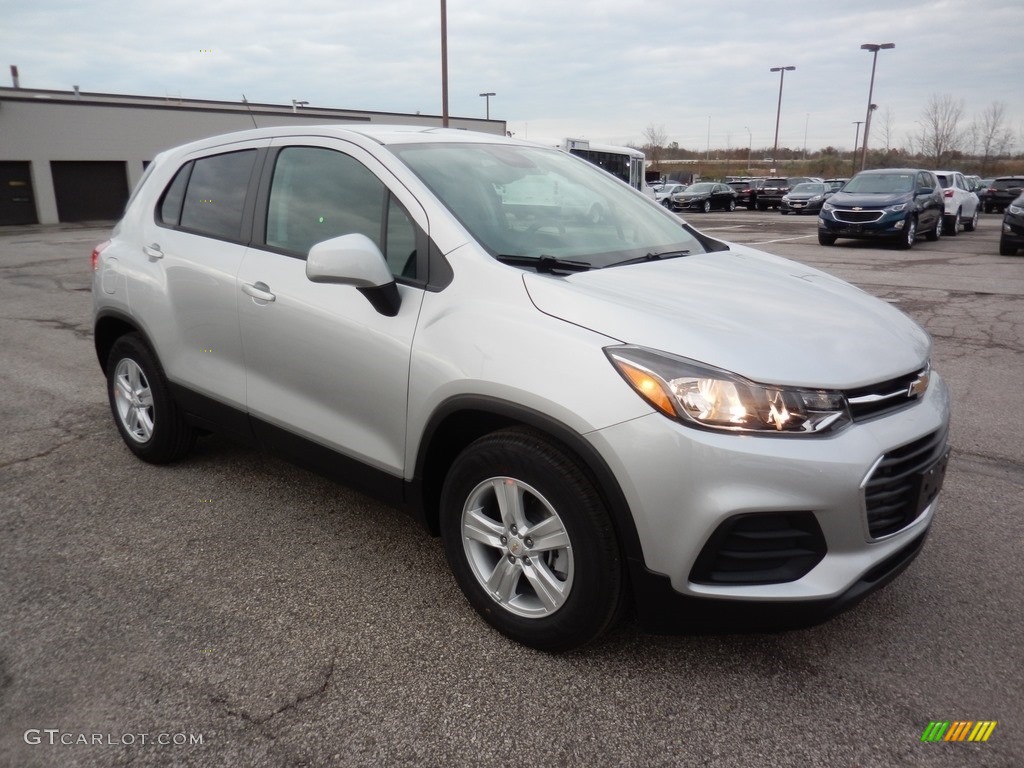 Silver Ice Metallic 2020 Chevrolet Trax LS Exterior Photo #135953397