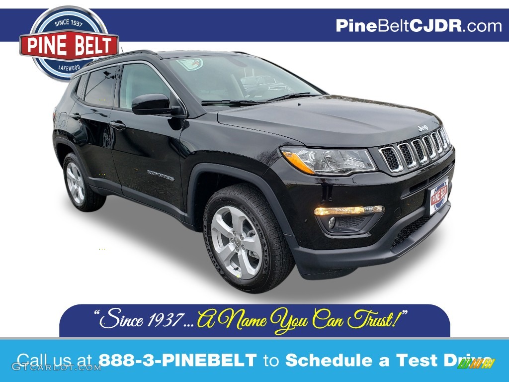 2020 Compass Latitude 4x4 - Diamond Black Crystal Pearl / Ski Gray/Black photo #1