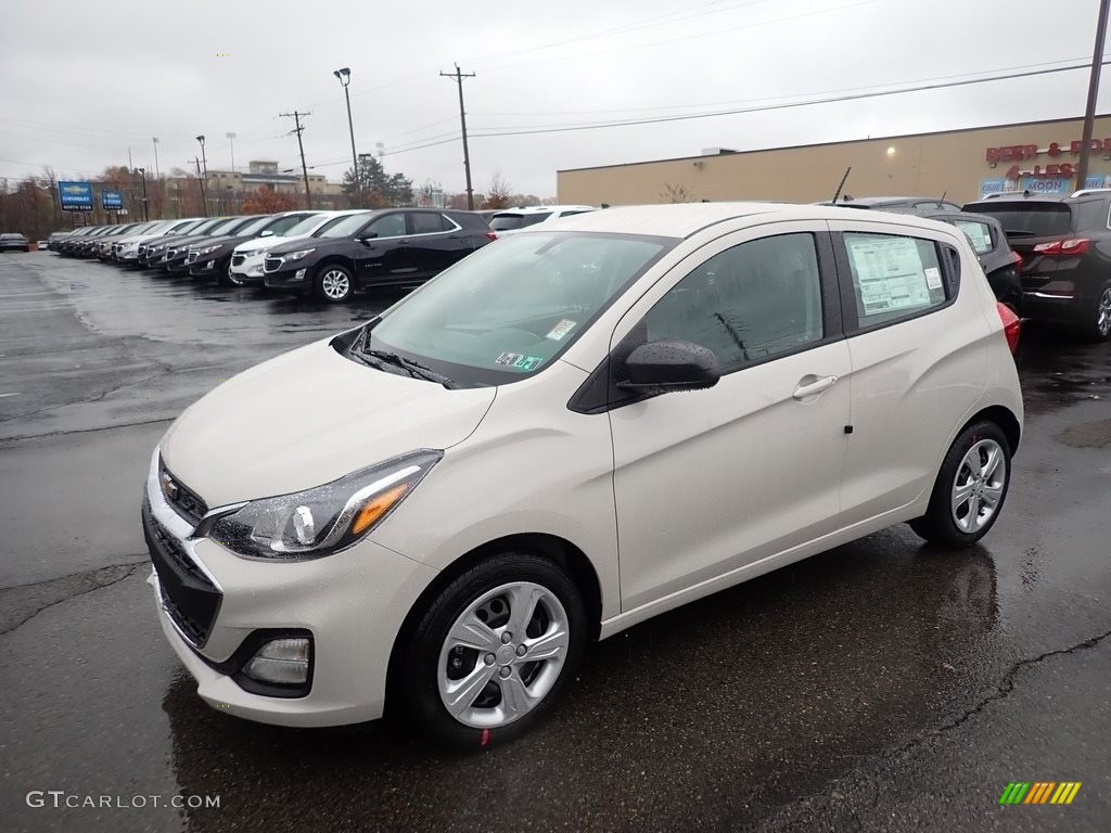Toasted Marshmallow Metallic 2020 Chevrolet Spark LS Exterior Photo #135970534