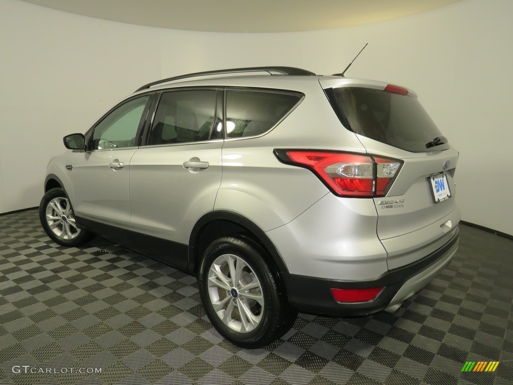 2018 Escape SE 4WD - Ingot Silver / Charcoal Black photo #9