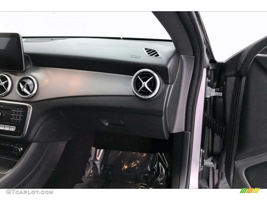 2017 CLA 250 Coupe - Mountain Grey Metallic / Black photo #28