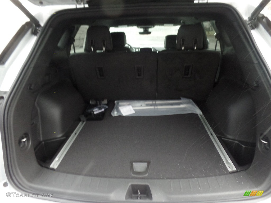 2020 Chevrolet Blazer Premier AWD Trunk Photo #135975046