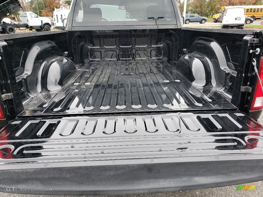 2019 1500 Classic Express Regular Cab 4x4 - Diamond Black Crystal Pearl / Black/Diesel Gray photo #6