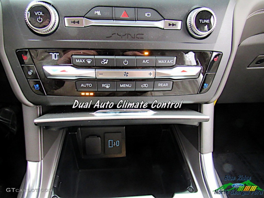 2020 Explorer Platinum 4WD - Star White Metallic Tri-Coat / Sandstone photo #25