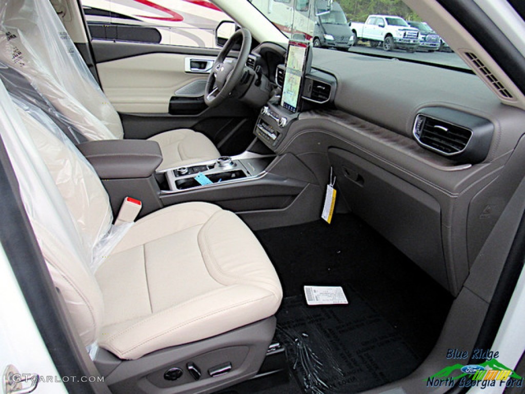 2020 Explorer Platinum 4WD - Star White Metallic Tri-Coat / Sandstone photo #32