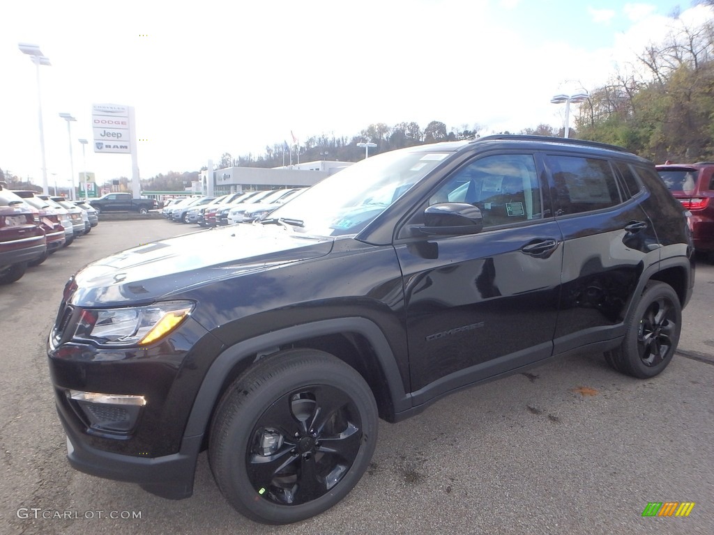 2020 Compass Latitude 4x4 - Diamond Black Crystal Pearl / Black photo #1