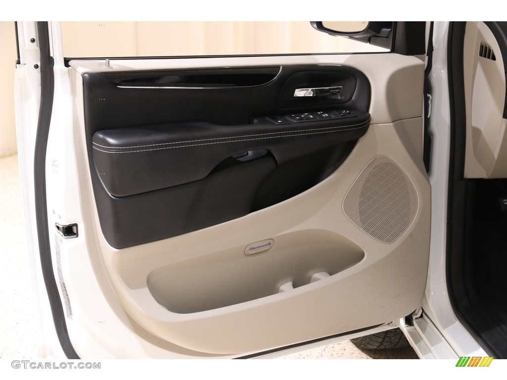 2019 Grand Caravan SXT - White Knuckle / Black/Light Graystone photo #4