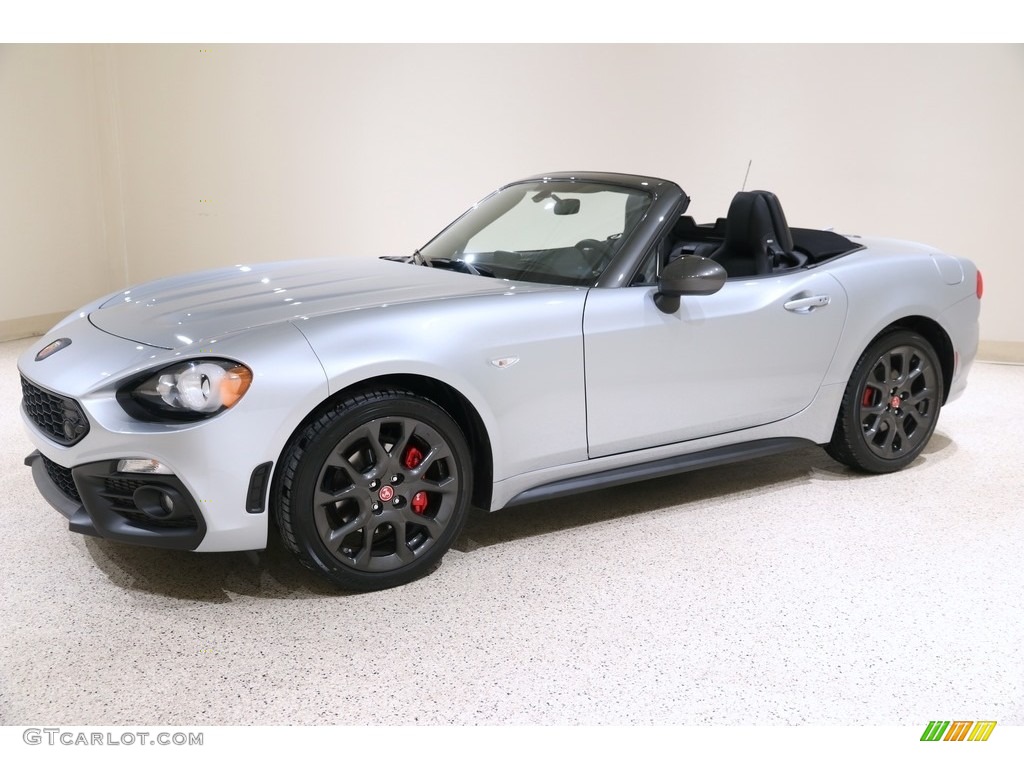 Grigio Chiaro Light Grey 2018 Fiat 124 Spider Abarth Roadster Exterior Photo #135987791