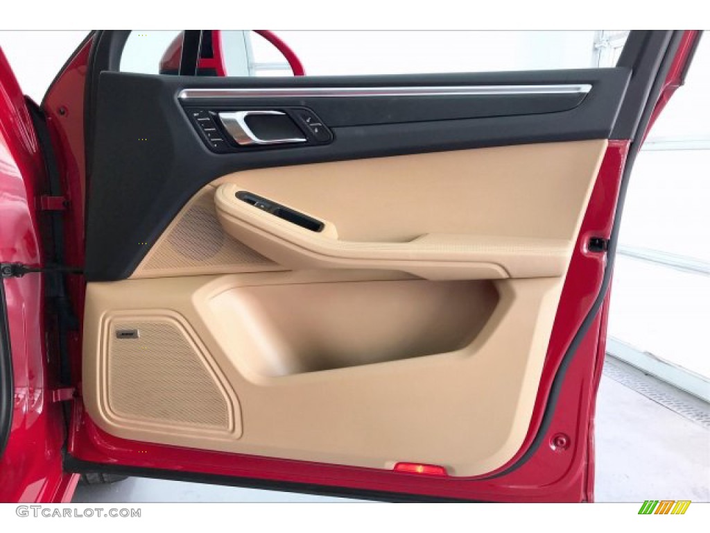 2018 Porsche Macan GTS Black/Luxor Beige Door Panel Photo #135988886