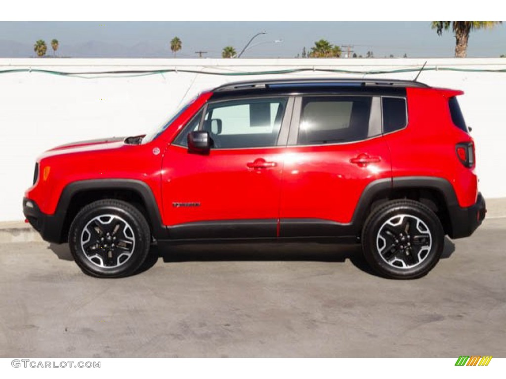 2017 Renegade Trailhawk 4x4 - Colorado Red / Black photo #8