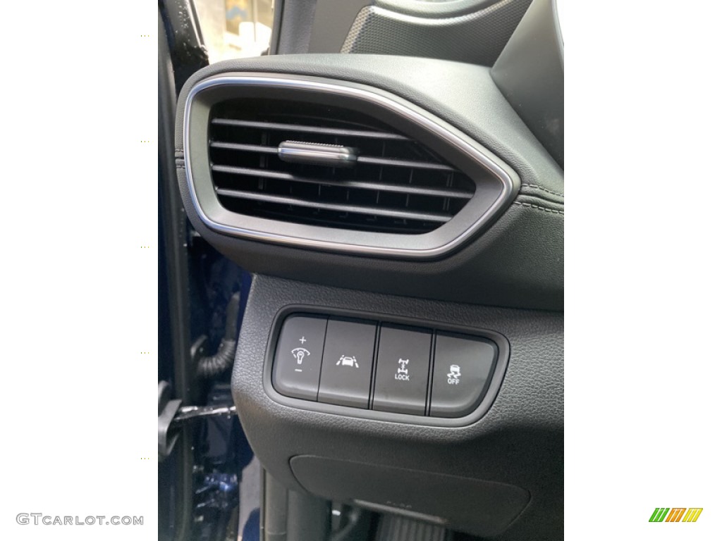 2020 Hyundai Santa Fe SE AWD Controls Photo #136010233
