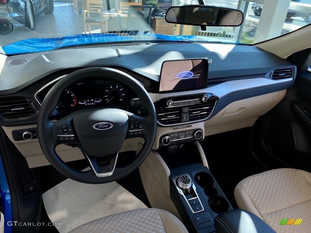 2020 Ford Escape SE 4WD Sandstone Dashboard Photo #136011985