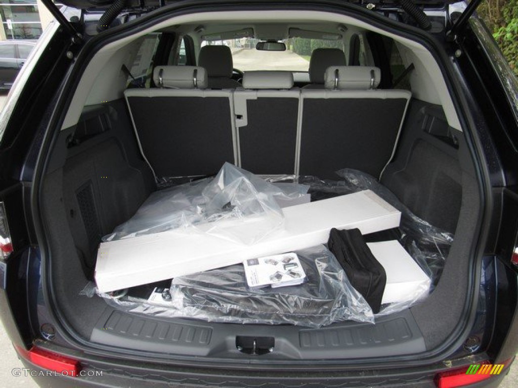 2019 Land Rover Discovery Sport SE Trunk Photo #136025806