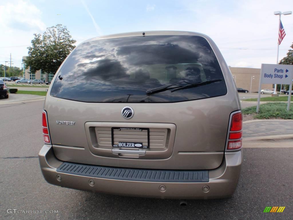 2005 Monterey Convenience - Arizona Beige Metallic / Pebble photo #4